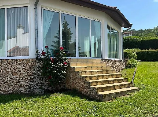 בית נופש приятна къща за почивка караколев 2