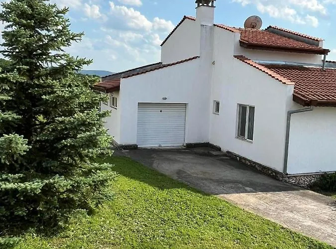 приятна къща за почивка караколев 2 בית נופש Obrochishte