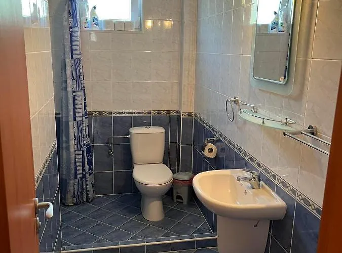 приятна къща за почивка караколев 2 * Obrochishte