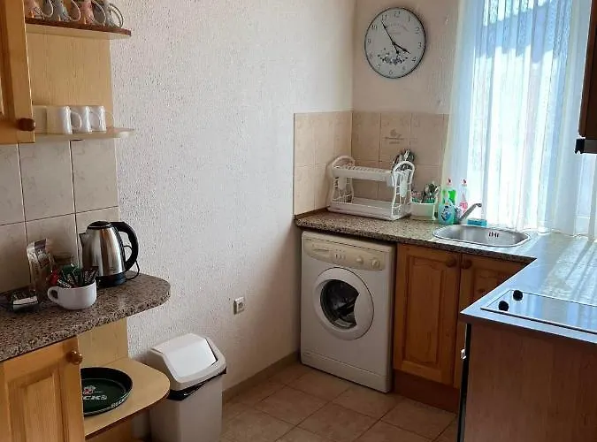 приятна къща за почивка караколев 2 *