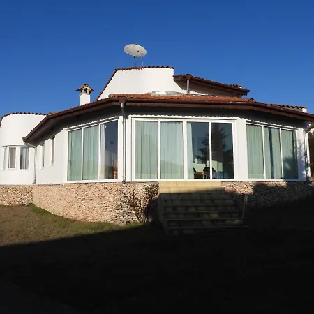Casa de Férias приятна къща за почивка караколев 2