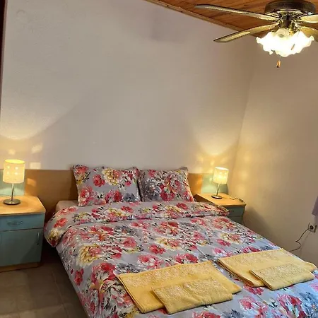 Casa de Férias приятна къща за почивка караколев 2 Obrochishte