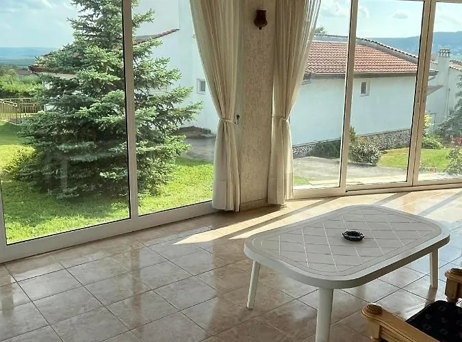 приятна къща за почивка караколев 2 * Оброчище